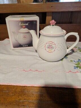 New Vintage 80's Balmoral Floral  Teapot In Original Box 1988